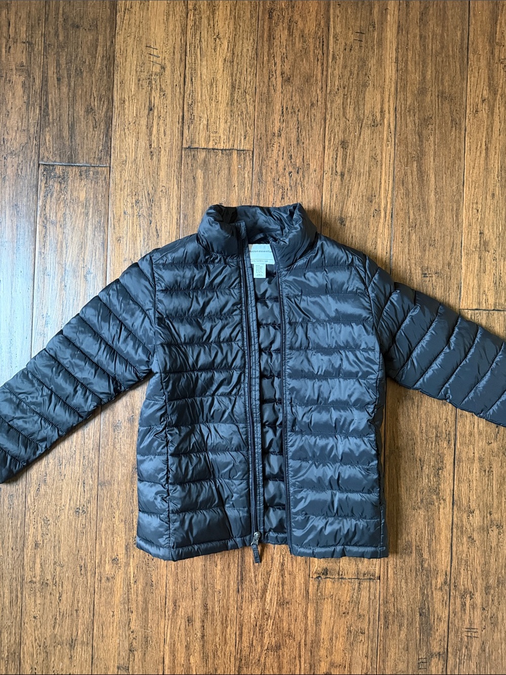 Amazon Essentials Kids Black Lightweight Puffer Jacket